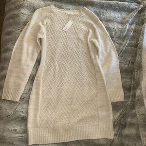 BRAND NEW women’s small cream/white knit pattern sweater dress